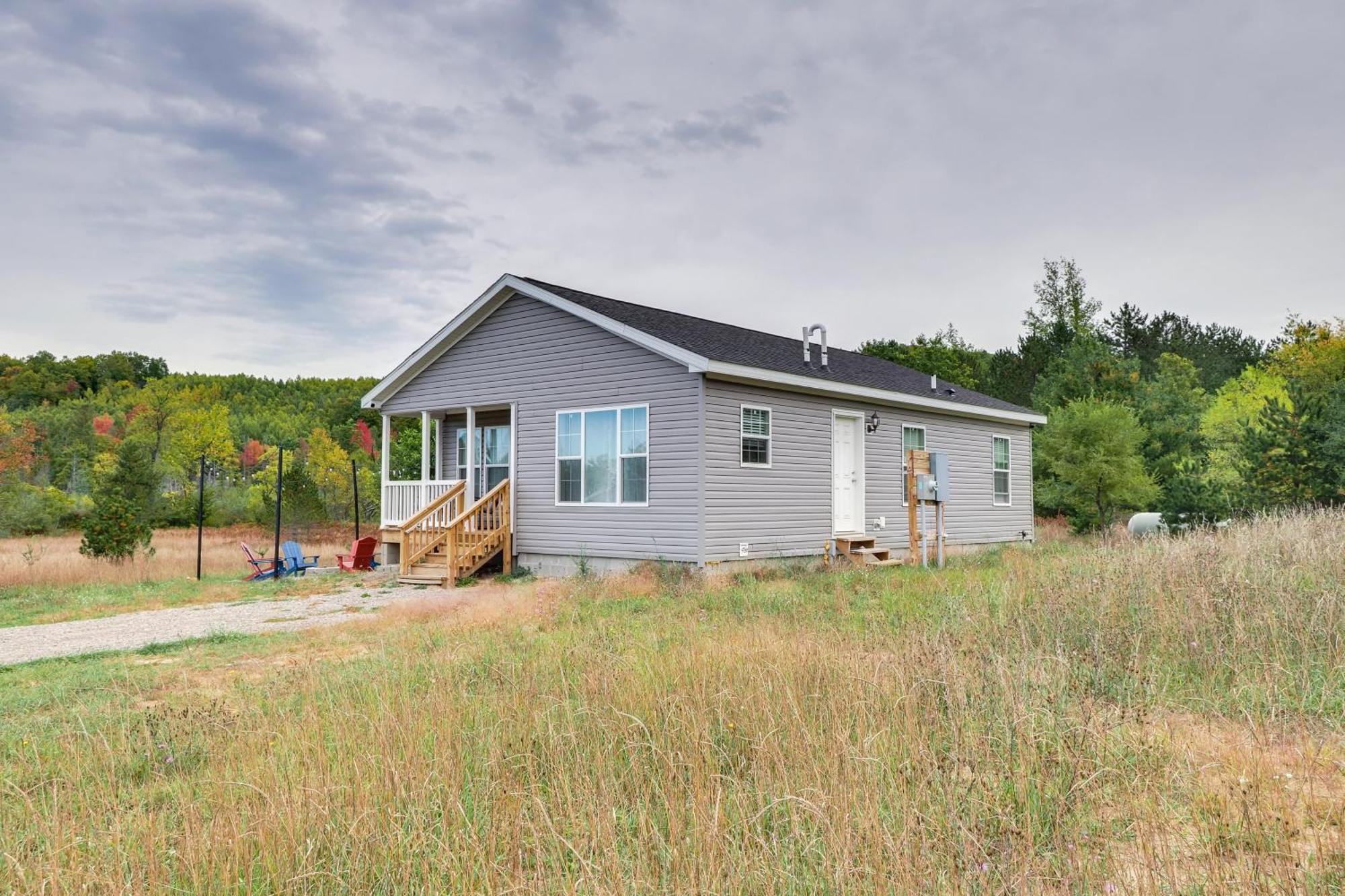 Family Home In Rapid City About 4 Mi To Torch Lake! المظهر الخارجي الصورة